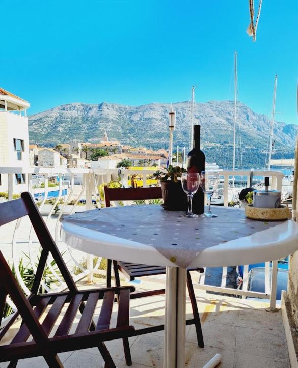 Appartamento Waterfront Studio Overlooking The Old City Korčula Esterno foto